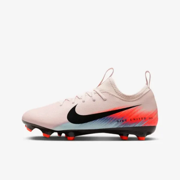 Visual look at Nike Zoom Mercurial Vapor 16 Academy FG/MG United 002 Pack (GS) in the main image