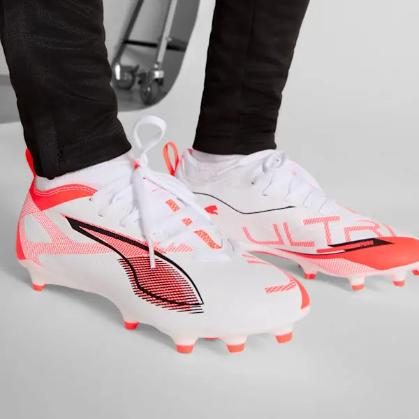 Puma Ultra 5 Match FG/AG White / Black (GS) shown in a clear gallery product view