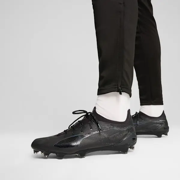 gallery image highlighting Puma Ultra 5 Ultimate FG Black / Silver