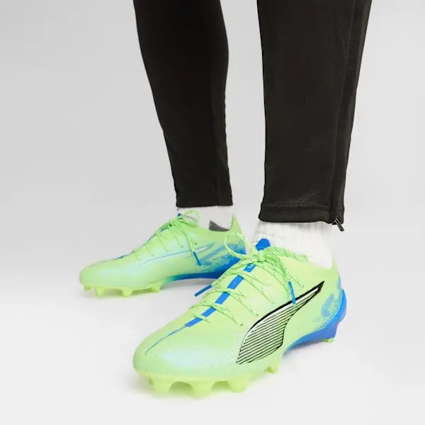Detailed gallery view of Puma Ultra 5 Ultimate FG 'Lights Out Pack'